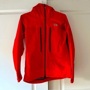 Red North Face Summit L5 GTX Gore-Tex Pro Jacket Size Medium